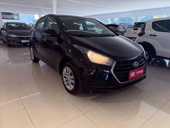HYUNDAI HB20 1.0 COMFORT 12V FLEX 4P MANUAL HYUNDAI HB20 1.0 COMFORT 12V FLEX 4P MANUAL
